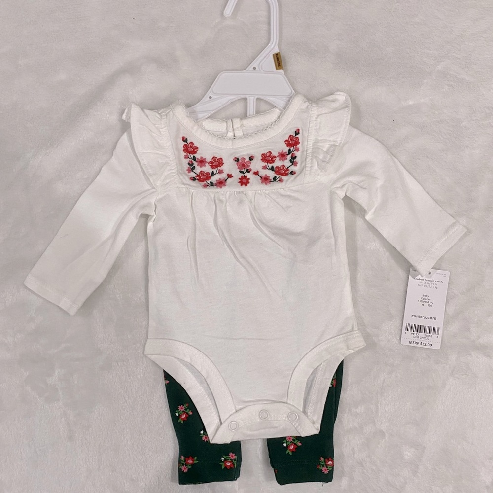 *NWT* Carter’s 2pc Outfit
